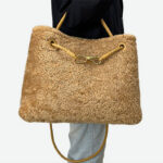 Femmes Vintage Lambswool Plush Metal Bow Shoulder Crossbody Handbag