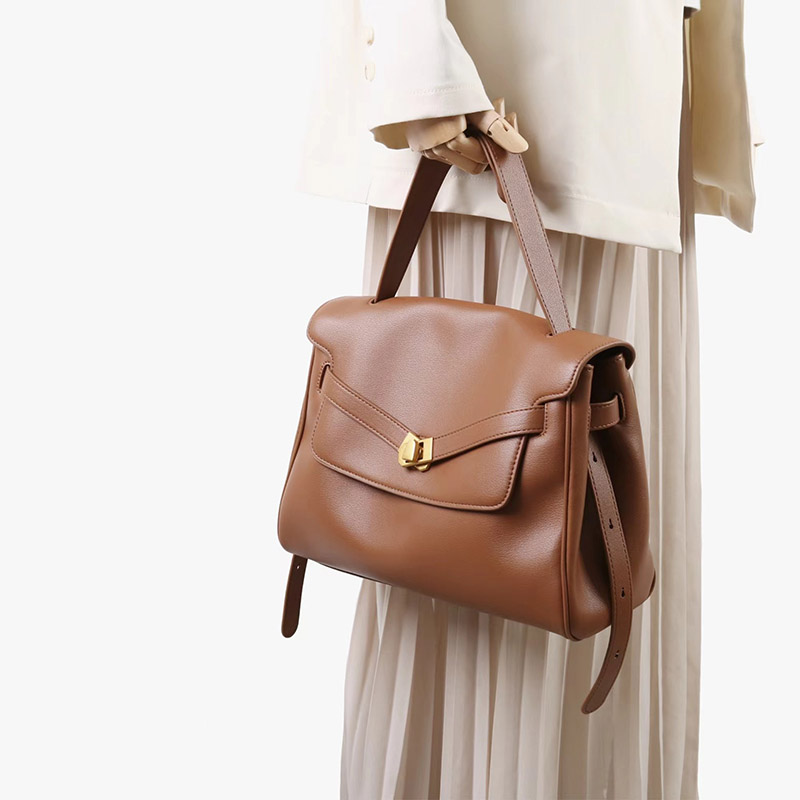 Women's Vintage Leather Shoulder Satchel Bag In Gold Hardware