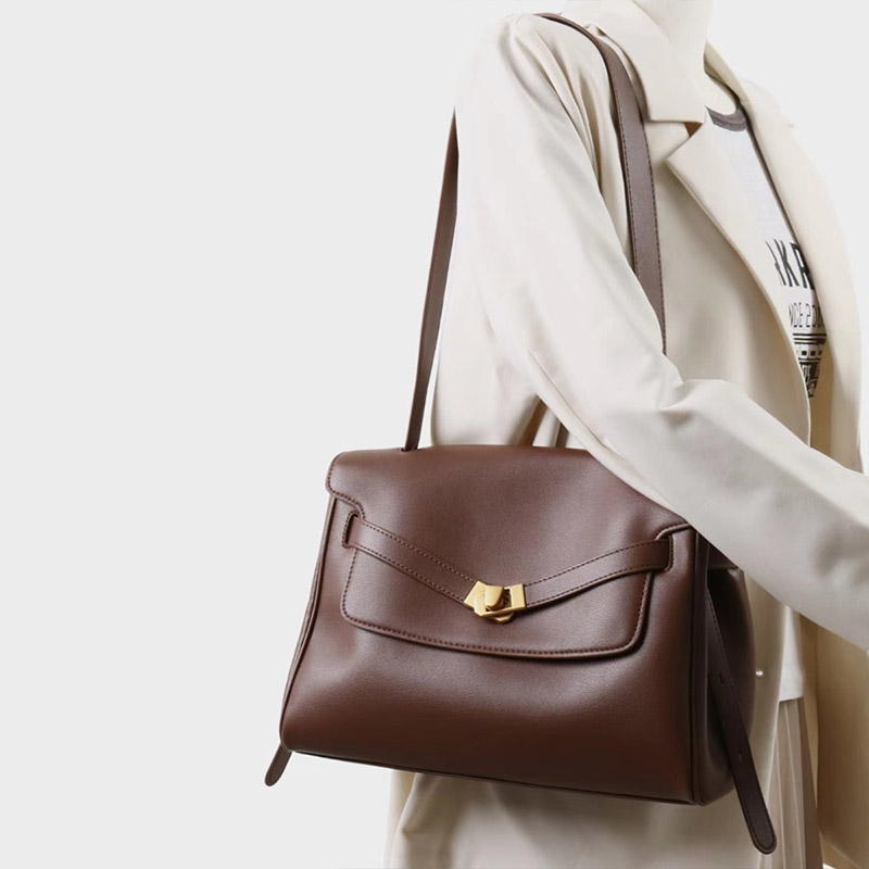 Women's Vintage Leather Shoulder Satchel Bag In Gold Hardware