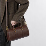 Women's Vintage Top-Grain Leather Pillow-Shaped Zipper Crossbody Shoulder Handbag In Gold Hardware