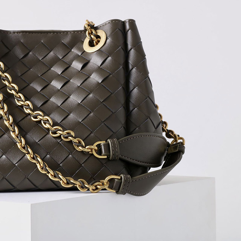 Sac à dos vintage en cuir véritable, à bandoulière et à chaîne, pour les femmes