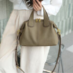 Minimalistische Damen Vollnarbenleder Reißverschluss Crossbody Schulterriemen Top Handle Tasche