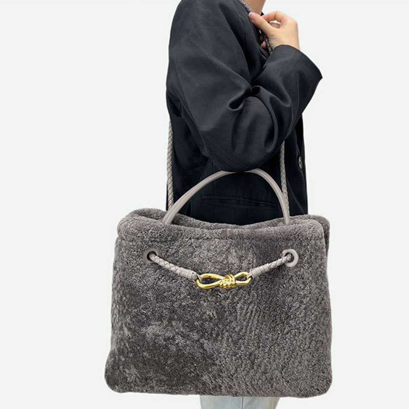 Femmes Vintage Lambswool Plush Metal Bow Shoulder Crossbody Handbag