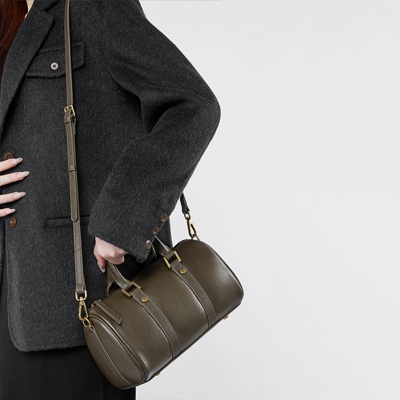 Women's Vintage Top-Grain Leather Pillow-Shaped Zipper Crossbody Shoulder Handbag In Gold Hardware