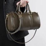 Women's Vintage Top-Grain Leather Pillow-Shaped Zipper Crossbody Shoulder Handbag In Gold Hardware