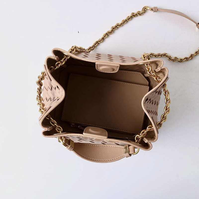 Sac à dos vintage en cuir véritable, à bandoulière et à chaîne, pour les femmes