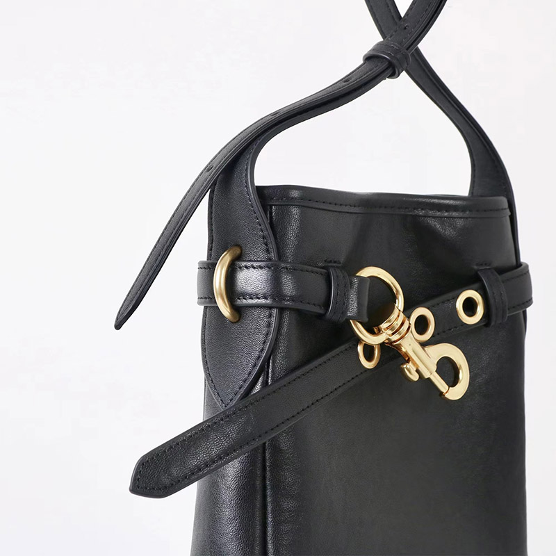 Women's Small Vintage Top-Grain Leather Buckle Crossbody  Shoulder Bag In Gold Hardware
