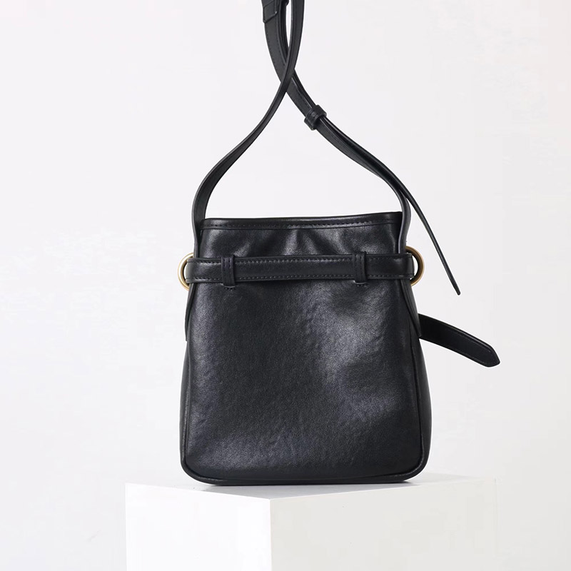 Women's Small Vintage Top-Grain Leather Buckle Crossbody  Shoulder Bag In Gold Hardware