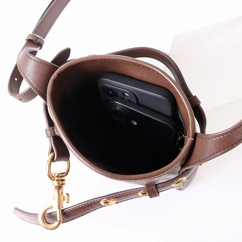 Women's Small Vintage Top-Grain Leather Buckle Crossbody  Shoulder Bag In Gold Hardware