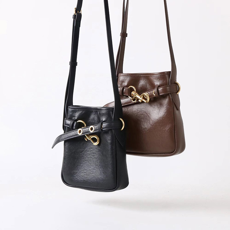Women's Small Vintage Top-Grain Leather Buckle Crossbody  Shoulder Bag In Gold Hardware