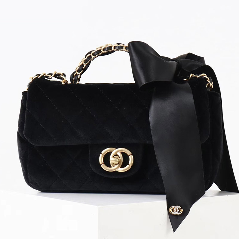 Women's Vintage Black Quilted Velvet Leather Crossbody Chain Top Handle Bag In Gold Hardware
