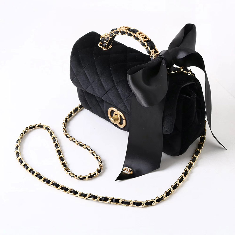 Sac à main Vintage en velours noir matelassé et en cuir avec chaîne sur le dessus en métal doré