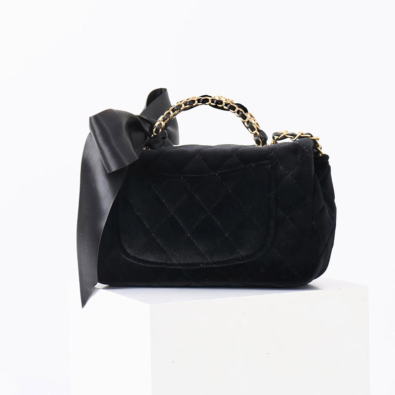 Sac à main Vintage en velours noir matelassé et en cuir avec chaîne sur le dessus en métal doré