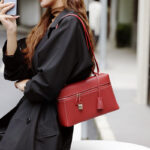 Women's Vintage Leather Box Crossbody Shoulder Strap Top Handbag Bag With Lock Buckle
