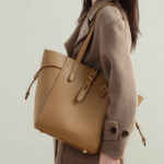 Sacs fourre-tout en cuir vintage en forme d'aile avec fermeture à boucle pour femmes