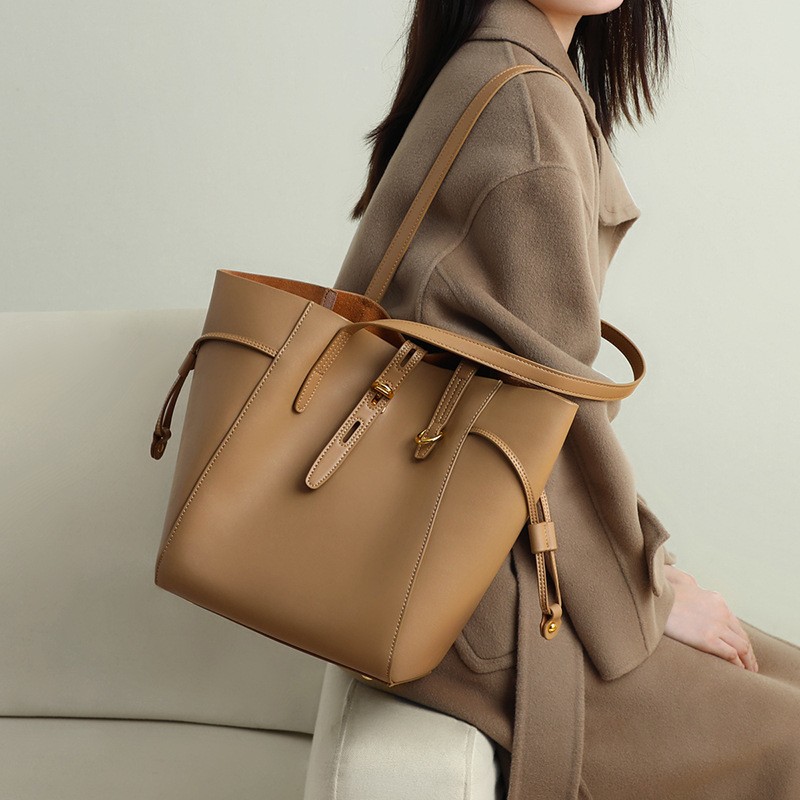 Sacs fourre-tout en cuir vintage en forme d'aile avec fermeture à boucle pour femmes