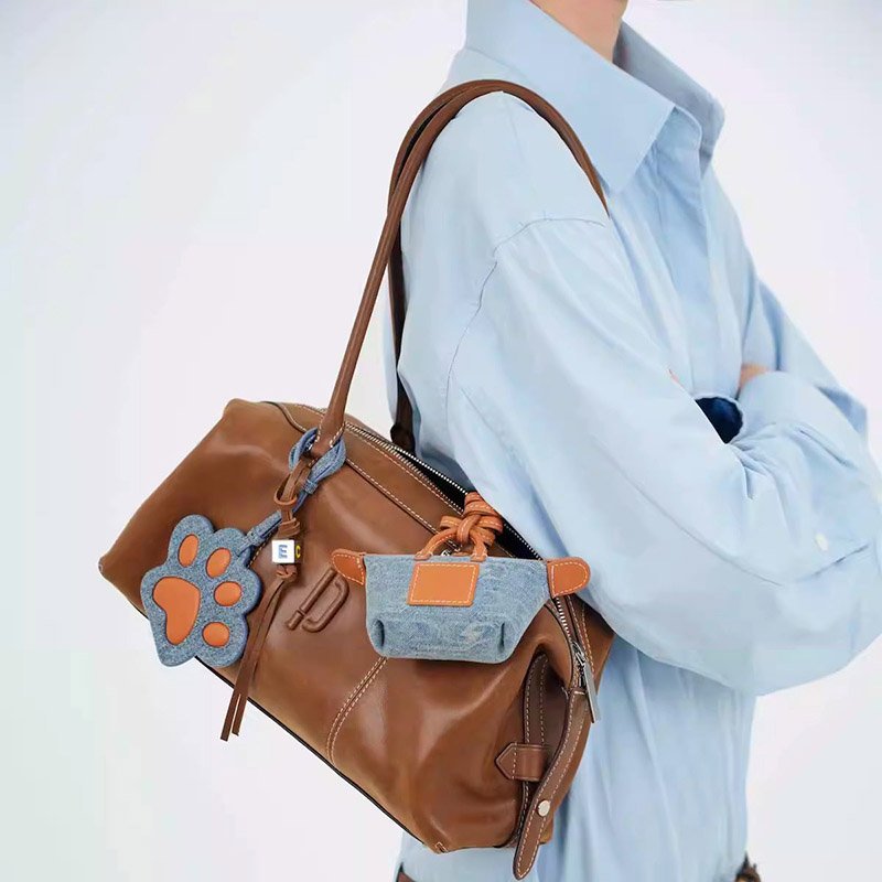 Women's Vintage Oiled Pillow-Shaped Single Shoulder Baguette Bag