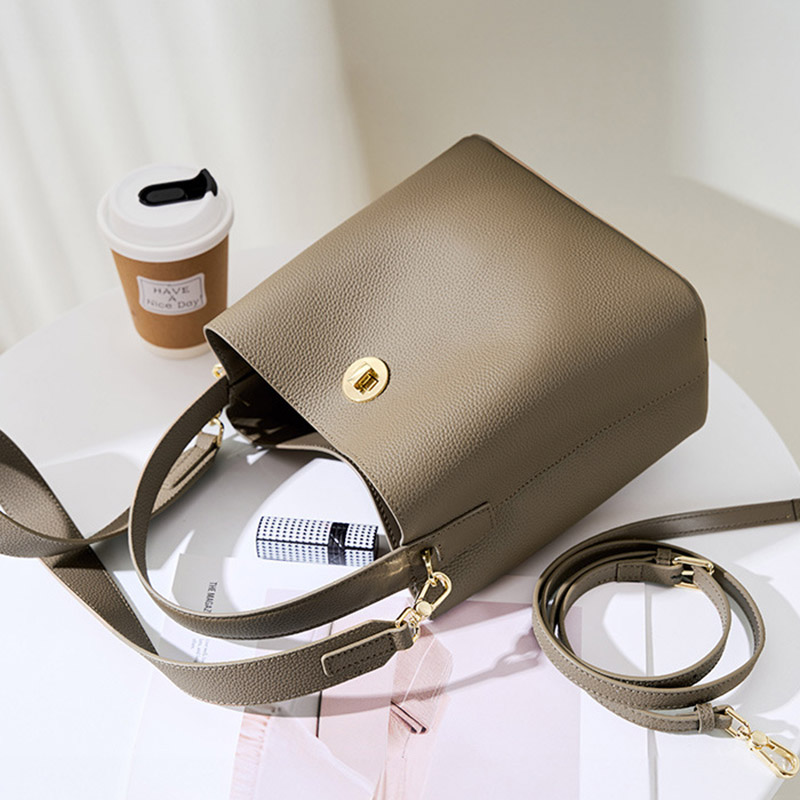 Women's Vintage Top-Grain Leather Bucket Shoulder Crossbody Handbag In Gold Hardware