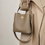 Women's Vintage Top-Grain Leather Bucket Shoulder Crossbody Handbag In Gold Hardware