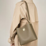 Women's Vintage Top-Grain Leather Bucket Shoulder Crossbody Handbag In Gold Hardware