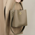 Women's Vintage Top-Grain Leather Bucket Shoulder Crossbody Handbag In Gold Hardware