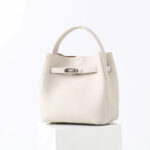 Women's Vintage Full-Grain Leather Crossbody Shoulder Bucket Handbag In Silver Hardware