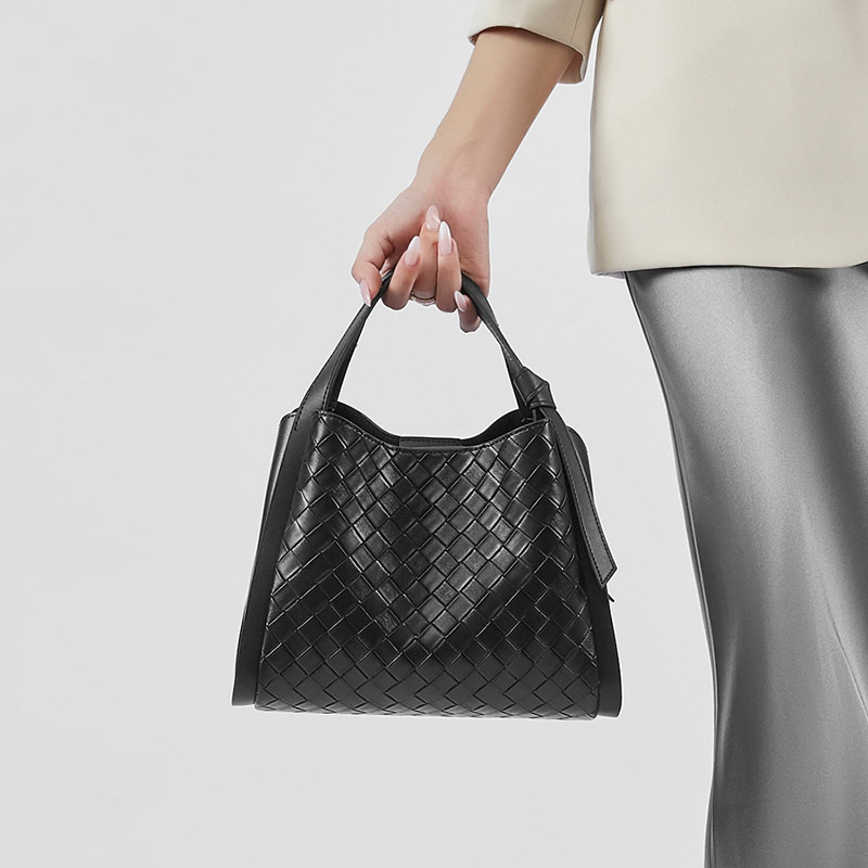 Sac à main en cuir tressé pour femmes, à bandoulière