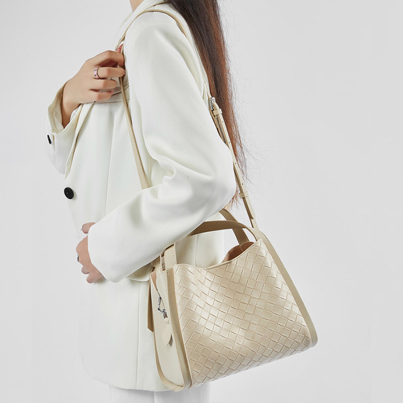 Sac à main en cuir tressé pour femmes, à bandoulière
