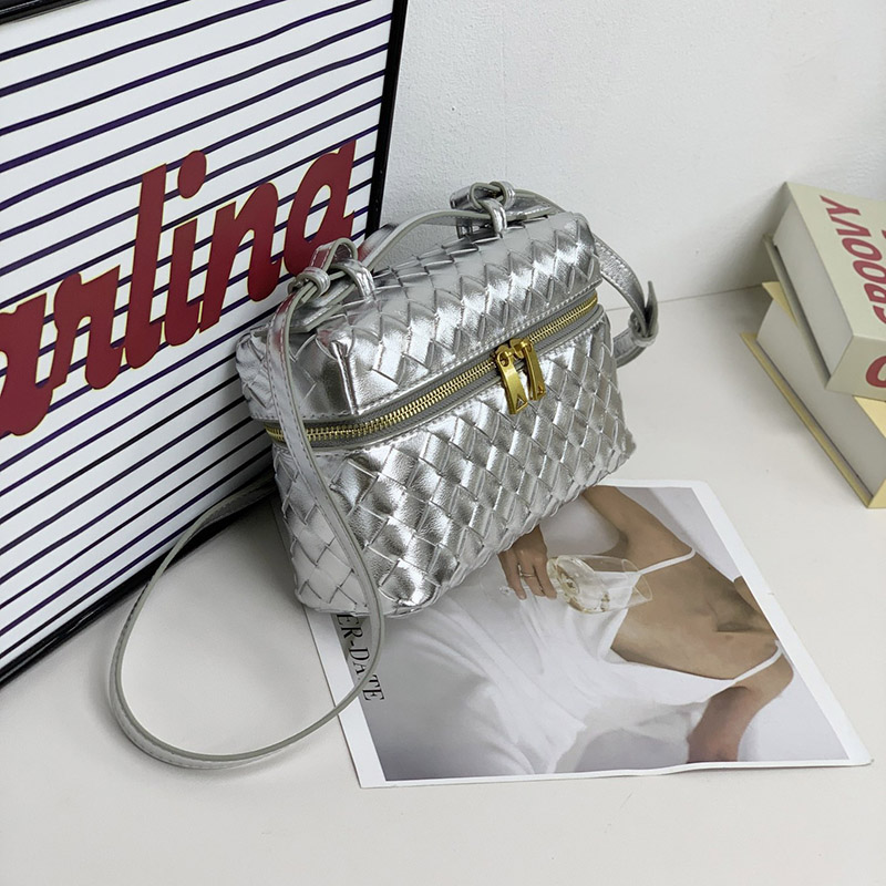Sac à bandoulière en cuir tissé pour femmes