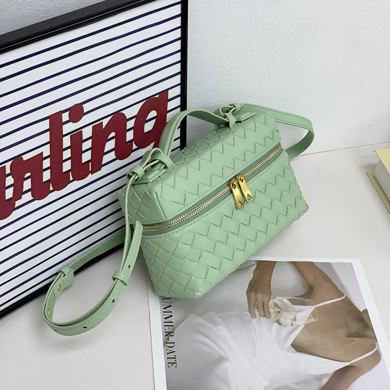 Sac à bandoulière en cuir tissé pour femmes
