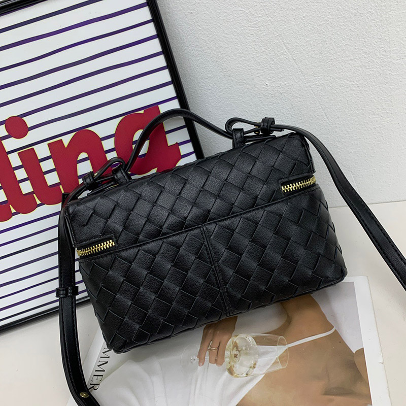 Sac à bandoulière en cuir tissé pour femmes