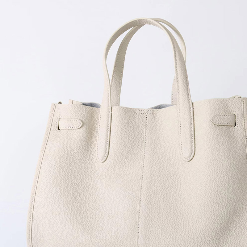 Women's Full-Grain Leather Drawstring Buckle Tote Bag With Silver Hardware
