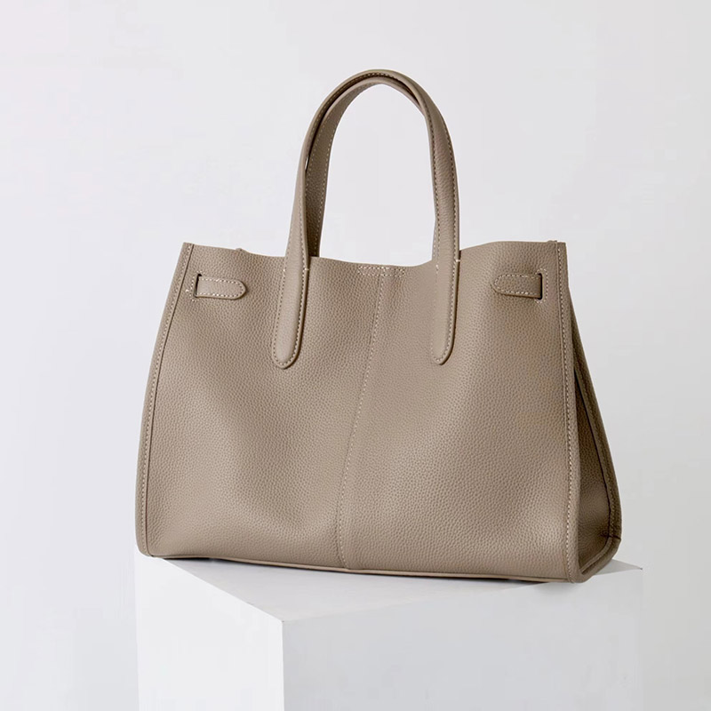 Women's Full-Grain Leather Drawstring Buckle Tote Bag With Silver Hardware