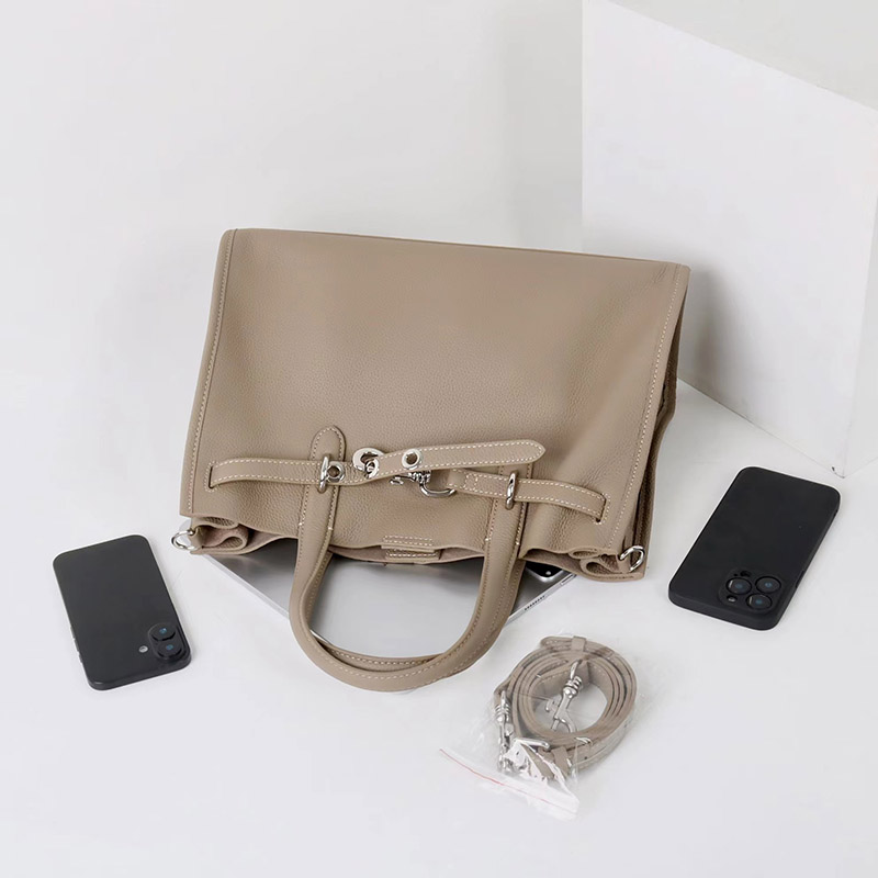 Women's Full-Grain Leather Drawstring Buckle Tote Bag With Silver Hardware