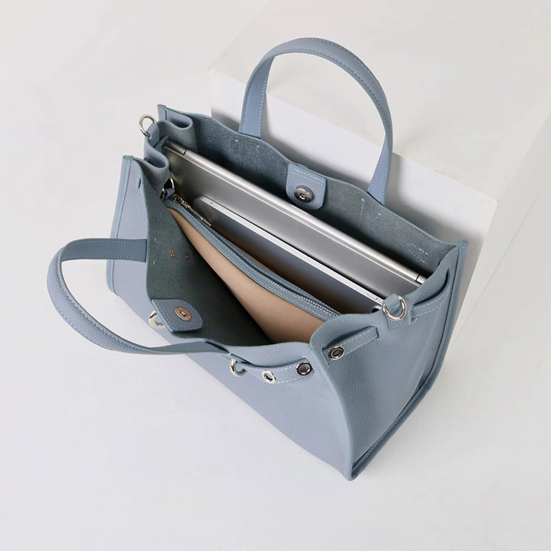 Women's Full-Grain Leather Drawstring Buckle Tote Bag With Silver Hardware