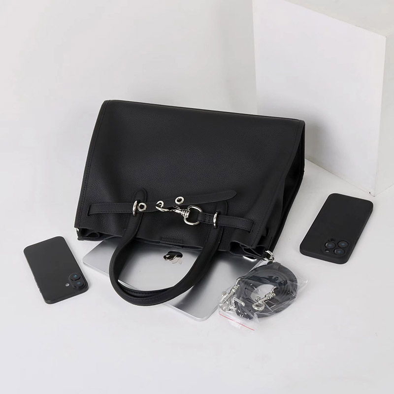 Women's Full-Grain Leather Drawstring Buckle Tote Bag With Silver Hardware