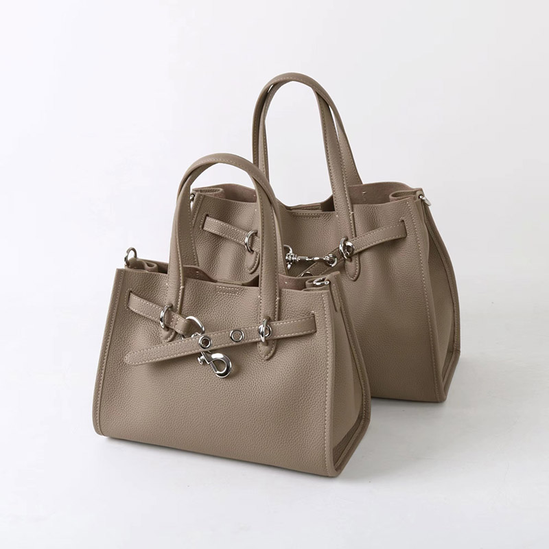 Women's Full-Grain Leather Drawstring Buckle Tote Bag With Silver Hardware