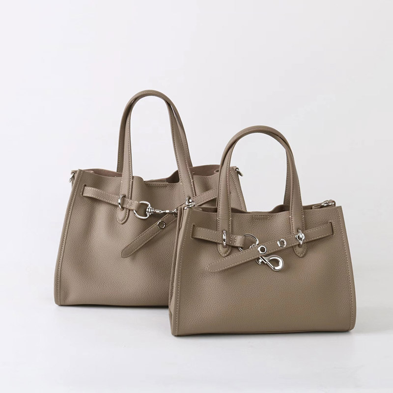 Women's Full-Grain Leather Drawstring Buckle Tote Bag With Silver Hardware