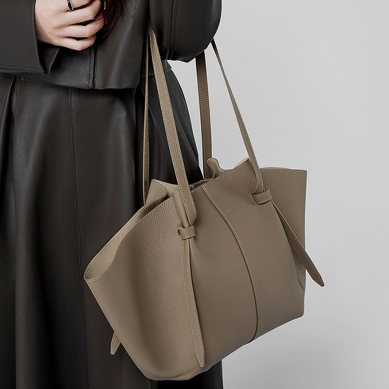 Women's Minimalist Top-Grain Leather Wing-Shaped Shoulder Tote Bags
