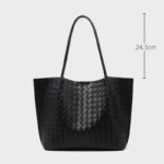 Minimalistische Damen gewebte geteilte Leder Umhängetaschen In Schwarz
