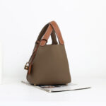 Women's Vintage Top-Grain Leather Bucket Handbag With Lock Closure