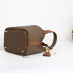 Women's Vintage Top-Grain Leather Bucket Handbag With Lock Closure