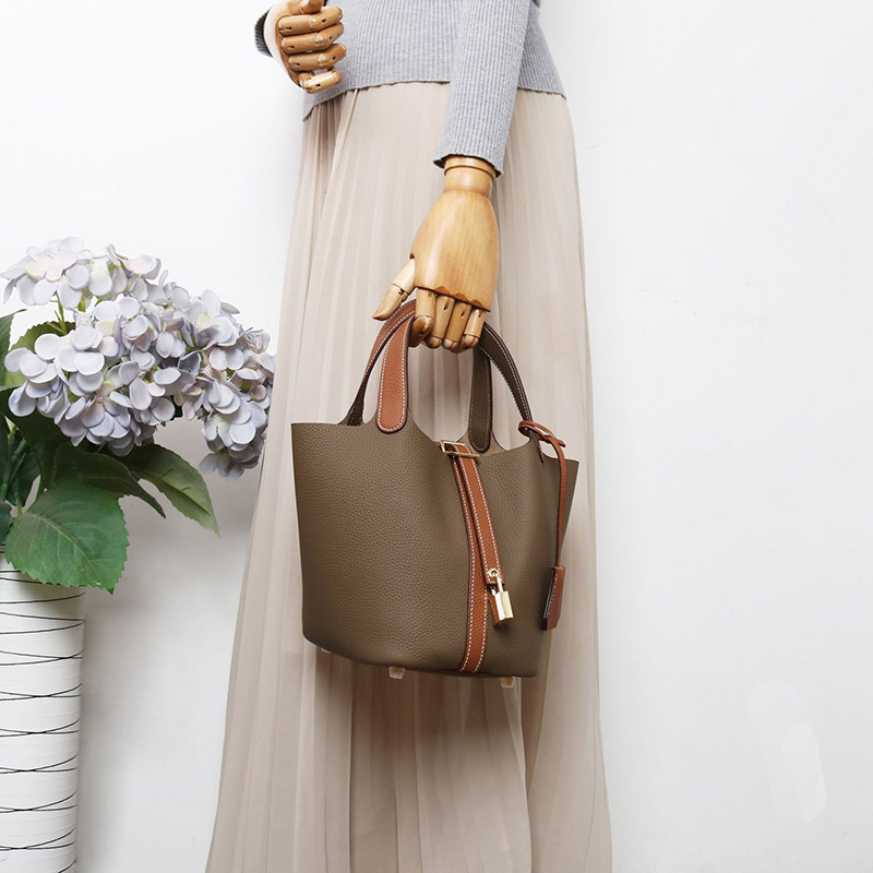Women's Vintage Top-Grain Leather Bucket Handbag With Lock Closure