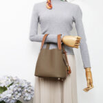 Women's Vintage Top-Grain Leather Bucket Handbag With Lock Closure