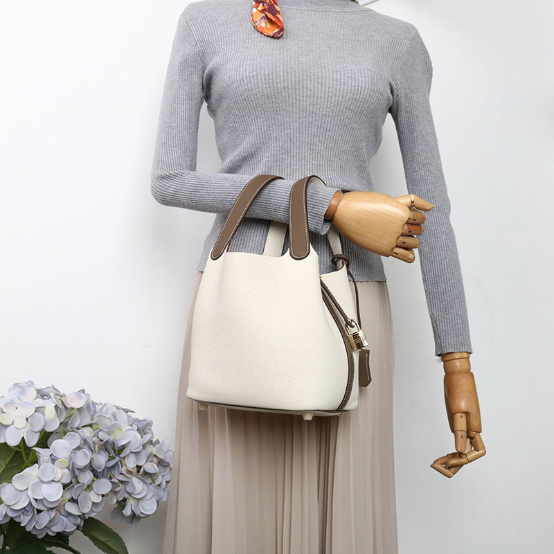 Women's Vintage Top-Grain Leather Bucket Handbag With Lock Closure
