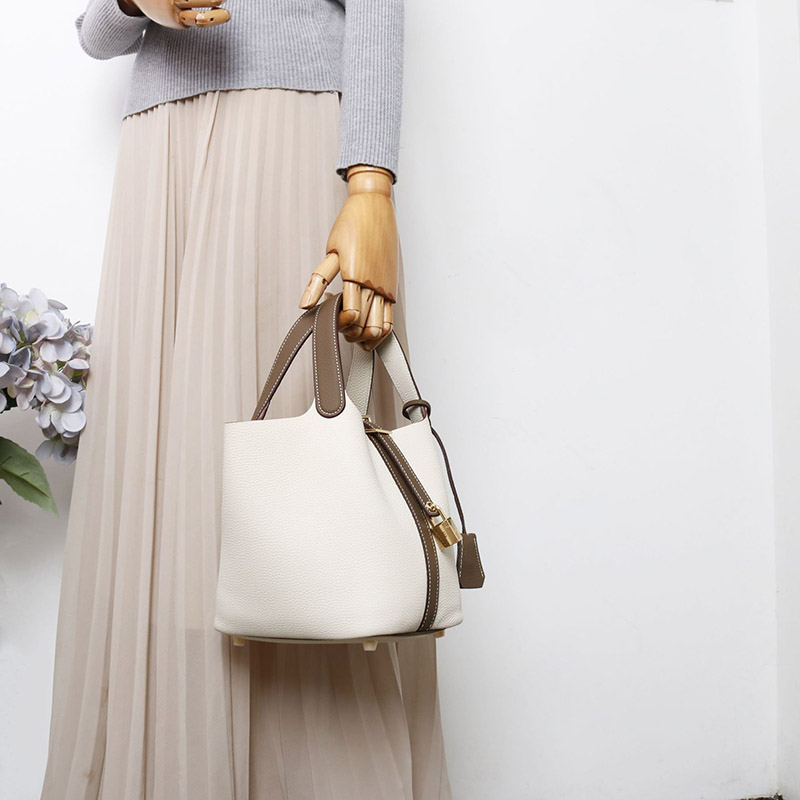 Women's Vintage Top-Grain Leather Bucket Handbag With Lock Closure
