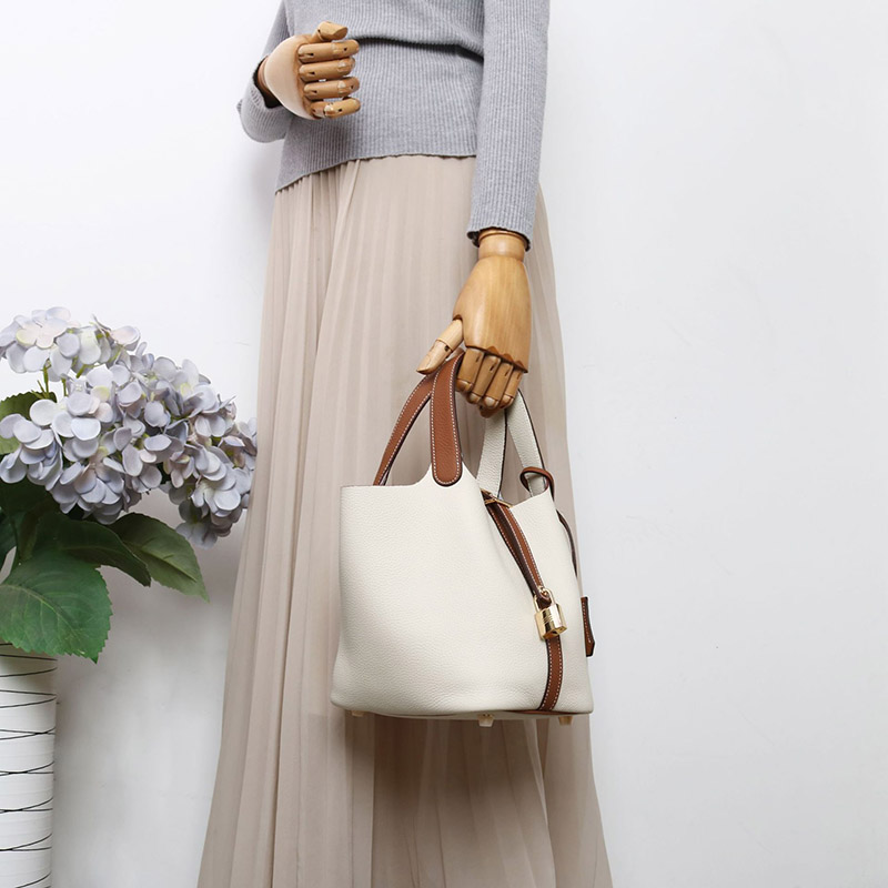 Women's Vintage Top-Grain Leather Bucket Handbag With Lock Closure