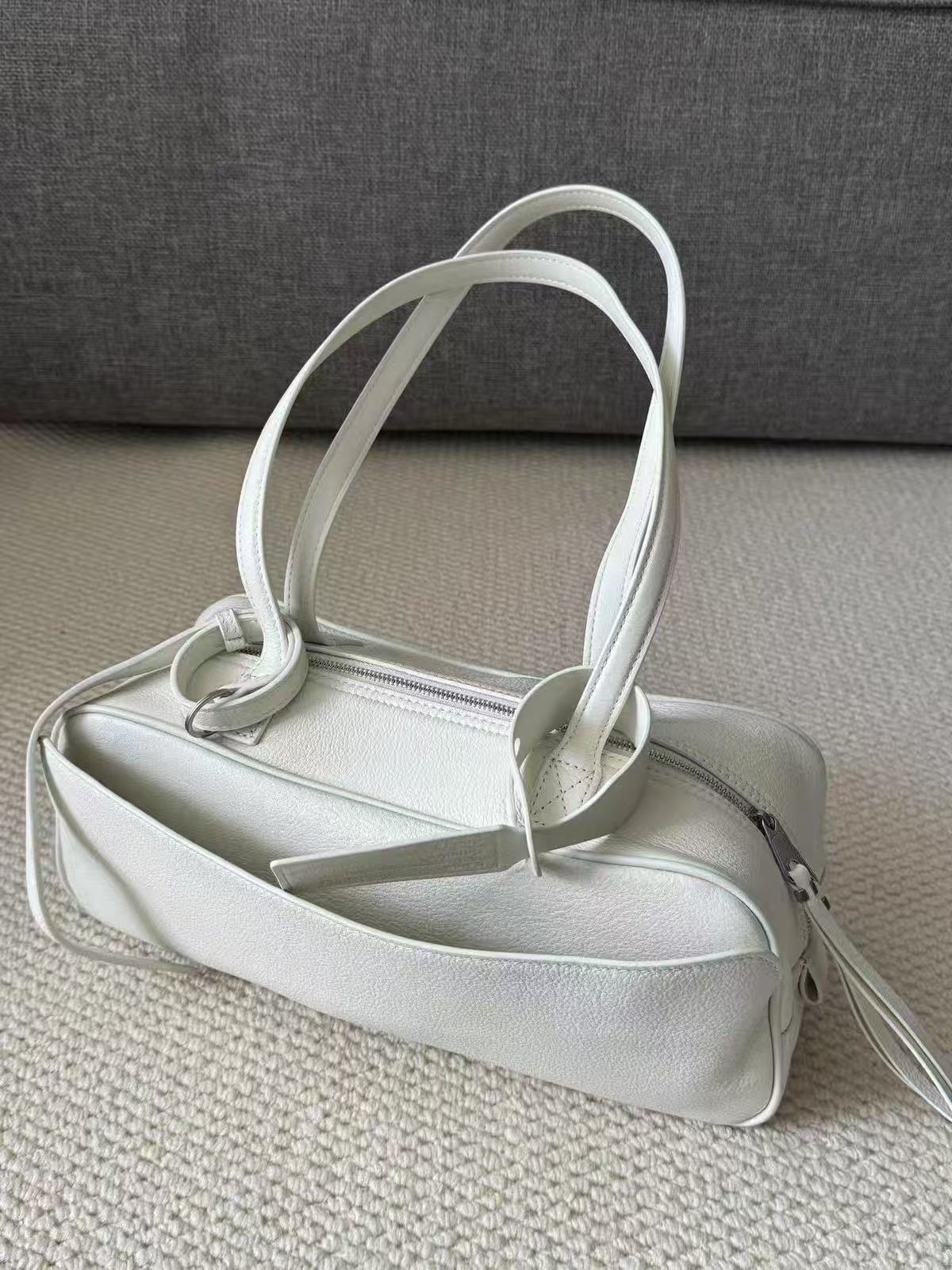 Damen Leder Boston Schultertasche Baguette Tasche mit Reissverschluss photo review