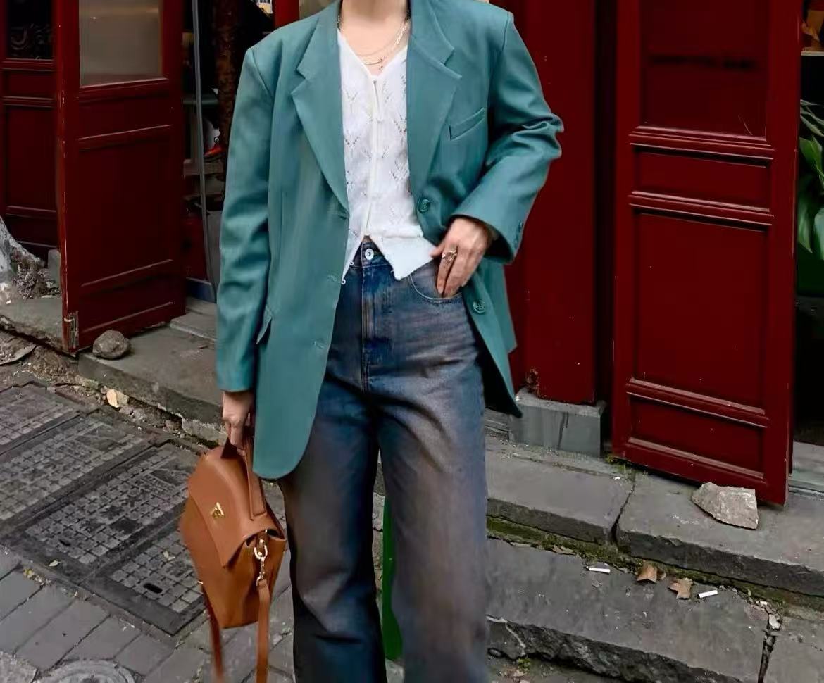 Sac à main en cuir vintage pour femme, avec des accessoires dorés photo review