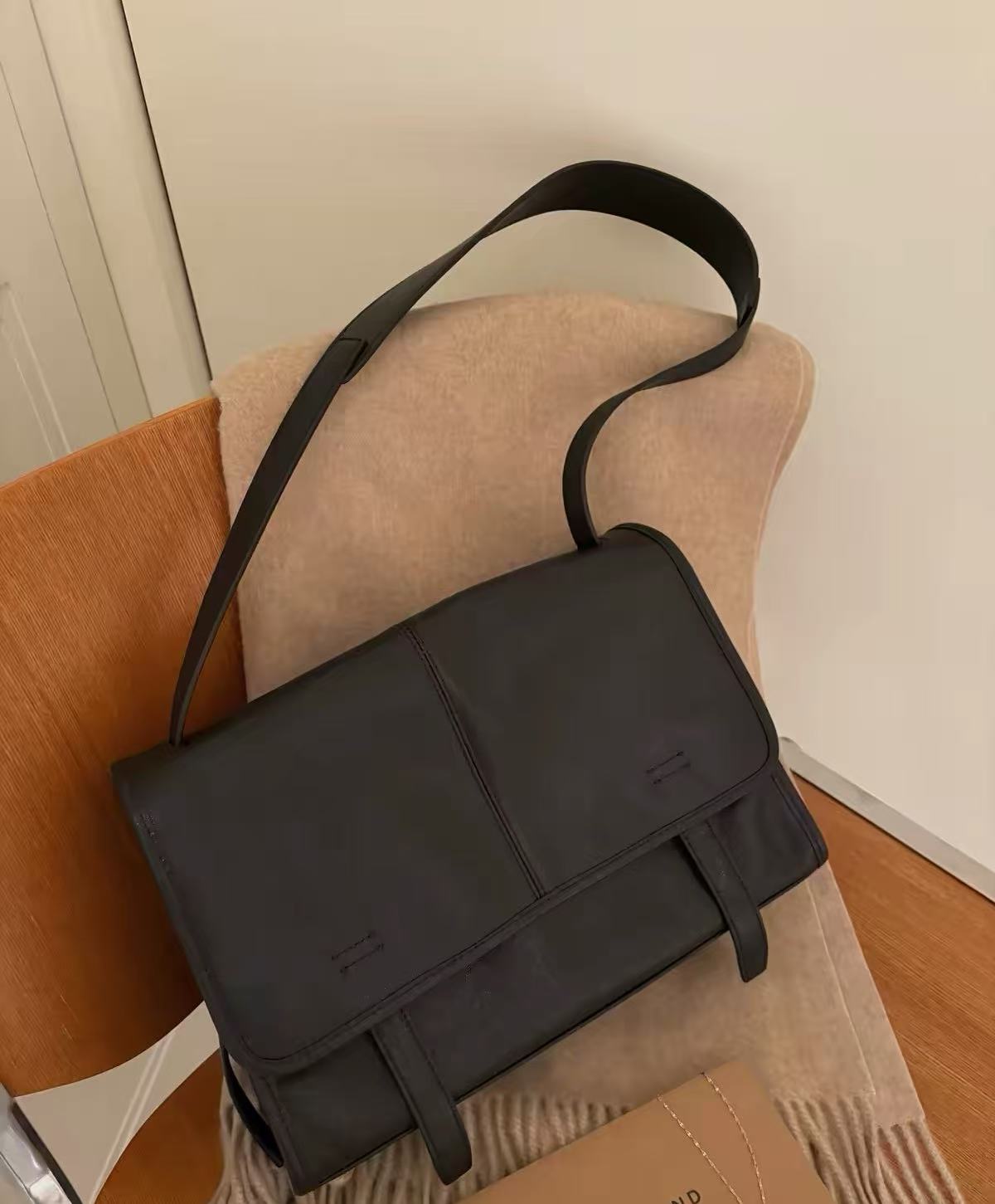 Sac à bandoulière vintage en cuir d'agneau pour femmes photo review